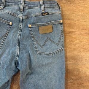 Women's Wrangler (Lainey Wilson) Jeans